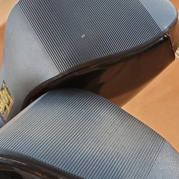 Platform Classic Black Heels - Picture 2 of 8